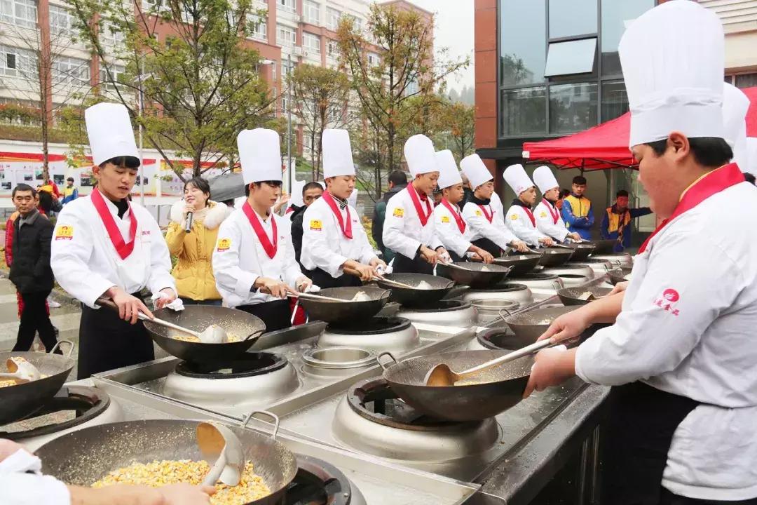 厉害了我们的新时代内容简介,松桃中等职业学校