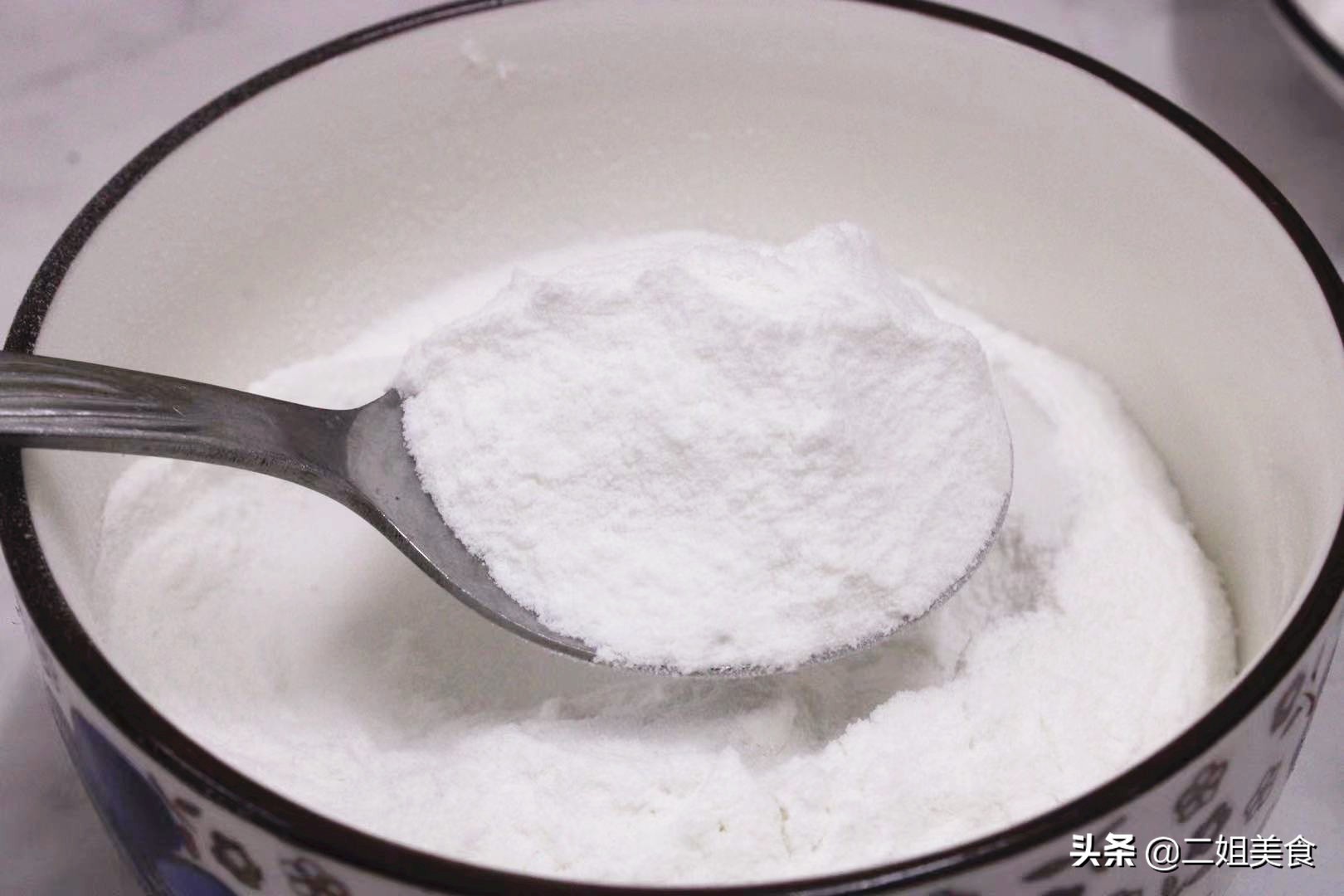 发酵粉和泡打粉有什么区别,发酵粉和泡打粉发面有什么区别