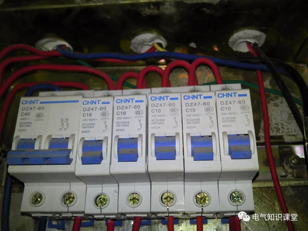 空气断路器就是空气开关吗,空气开关是断路器的一种