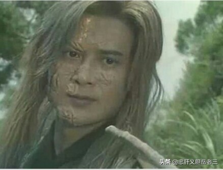 此女是他永远的心魔，甘愿毁容，二十年只做了一件对明教有益之事