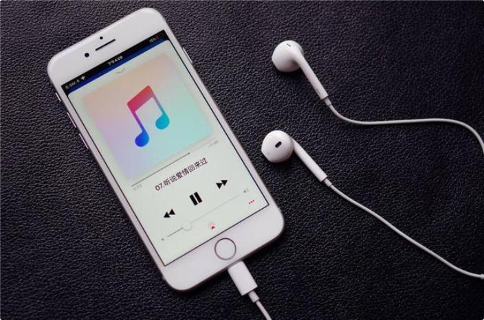 iphone8现在怎么升级ios13,不想当小白鼠下一句