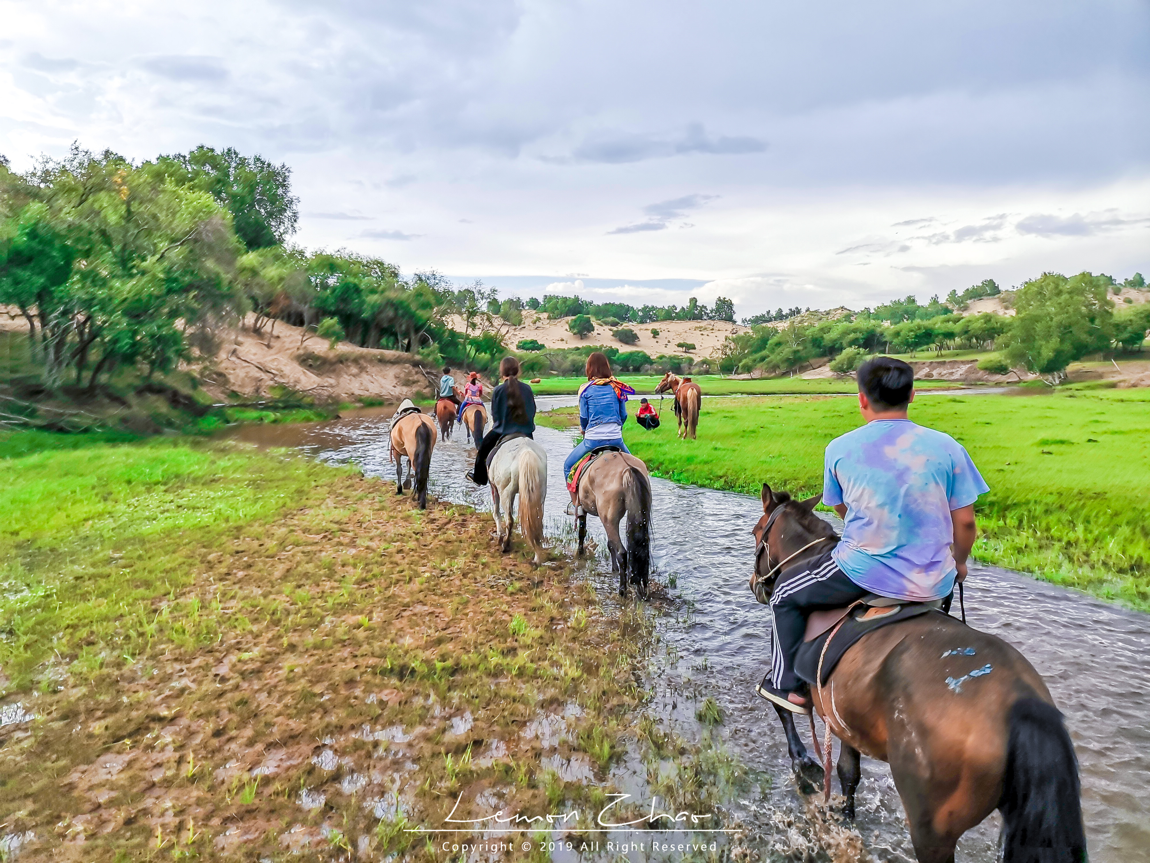南方人内蒙古骑马体验,南方游客偶遇内蒙古牧民