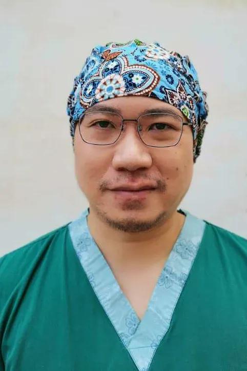 致敬2020每一个逆行的背影,回顾2019年消防员最美逆行背影