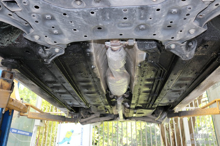 底盘装甲有必要吗新车原厂没喷吗,底盘装甲有必要去4s店吗