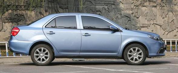 4万入手什么车？吉利金刚是个不错的选择，还没有家族“回”字脸