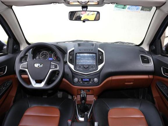 4万入手什么车？吉利金刚是个不错的选择，还没有家族“回”字脸