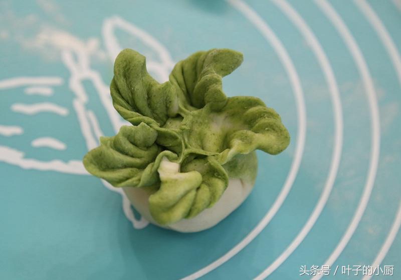 饺子怎么捏褶子慢动作,包饺子捏花边怎么捏