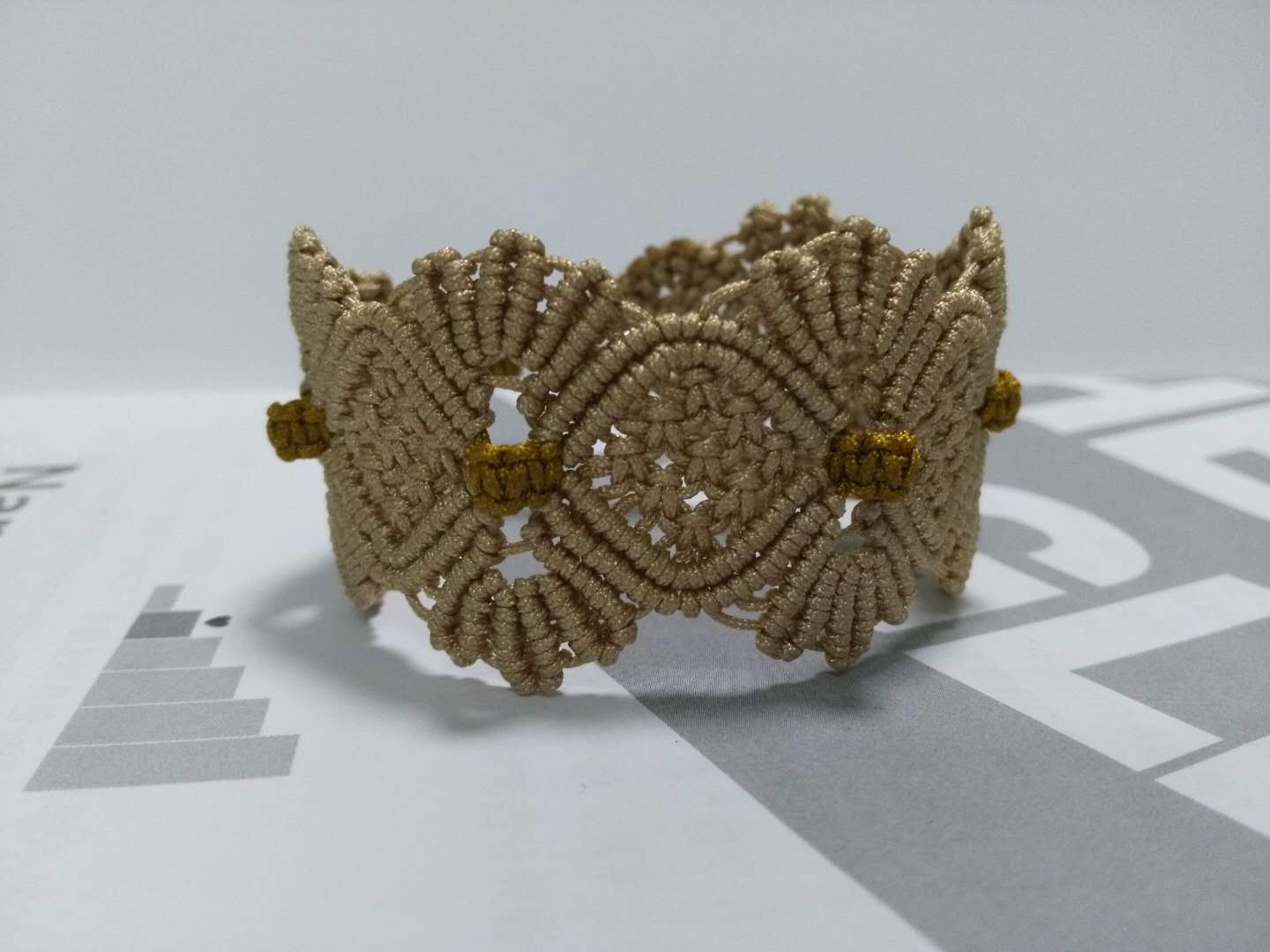 编绳花做法,手绳复杂编织教程