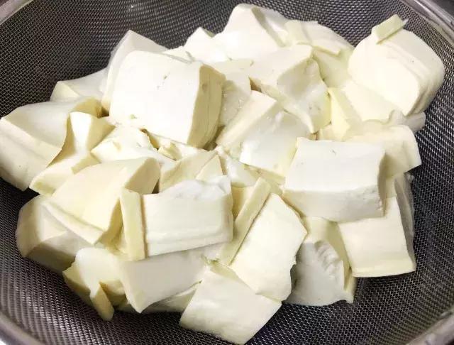 比海绵宝宝都大的蟹堡,制作海绵宝宝的美味蟹堡