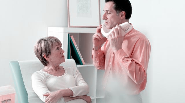 颈椎病到底该怎么治,颈椎病治不治疗