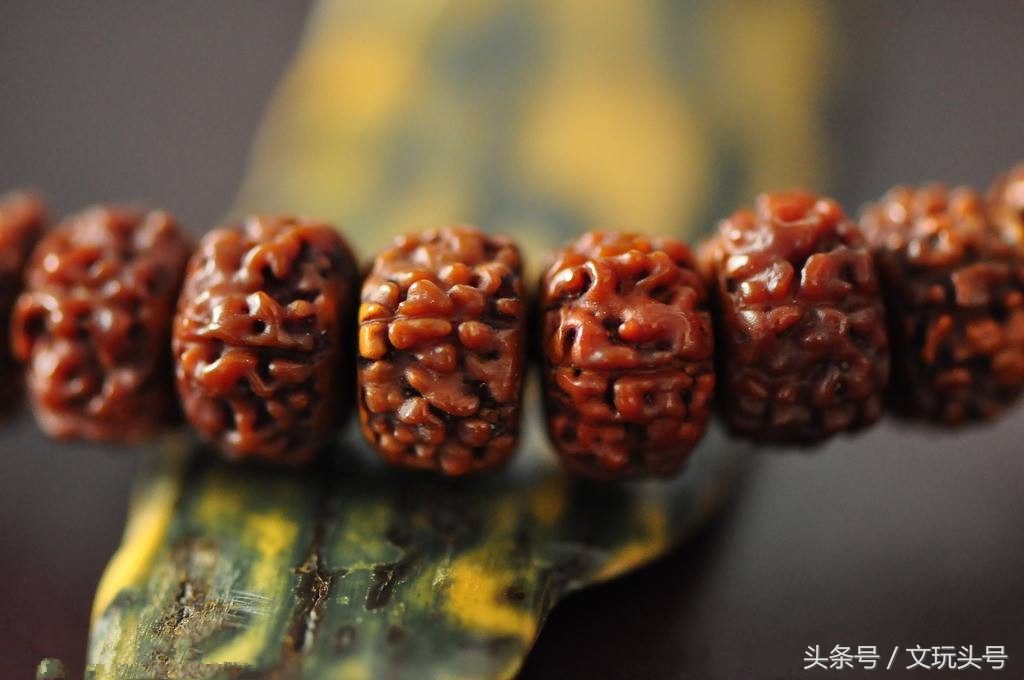 金刚菩提手串为什么会开裂,金刚开裂都是哪里开裂