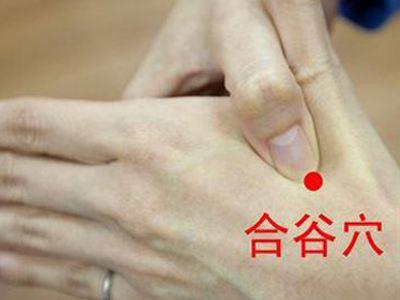 按肩膀酸痛是怎么回事,肩膀酸痛什么预兆