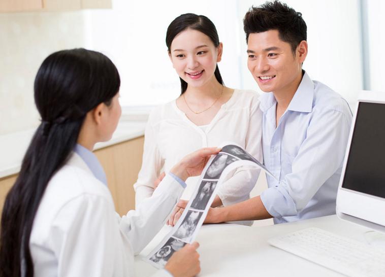 预产期胎儿不怎么动,预产期到了胎儿不爱动是怎么回事