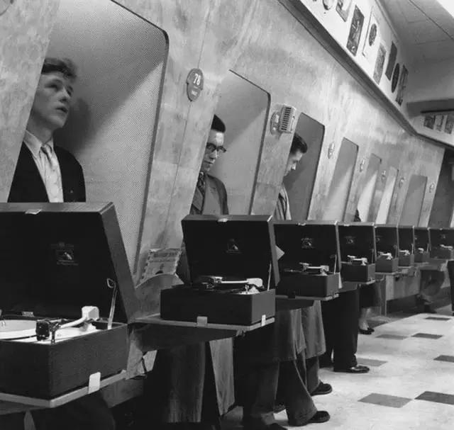 相信我，这一定是朋友圈里最珍贵的照片！