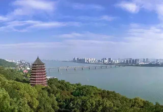 中国最神秘的4座佛塔,中国著名的佛塔排名