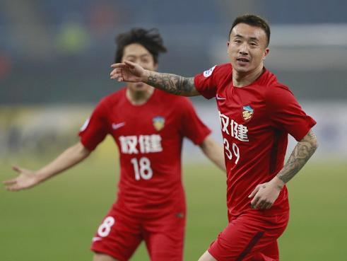 赛前扬言主场*杀虐**恒大，自己却在家门口把“大巴车”开翻了