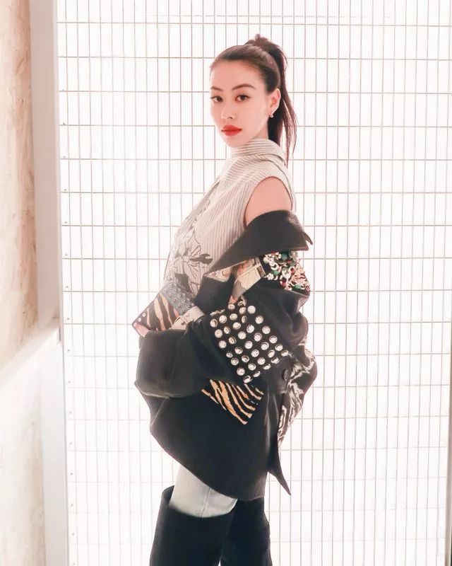 蔡诗芸法国时装周重塑女神三围维秘身材为时尚姐妹种草