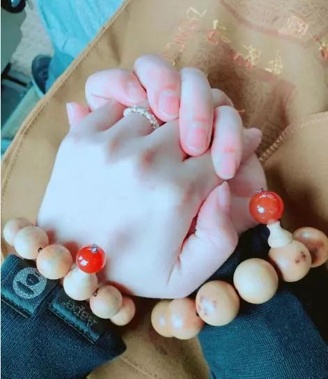 安以轩戴钻戒视频,安以轩10克拉钻戒多少钱