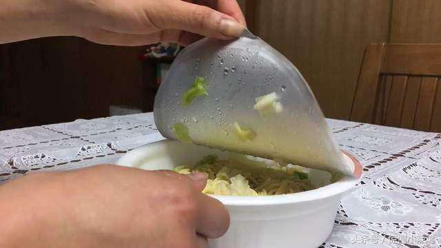 日清泡面小清新广告,日清拉面恶搞周边