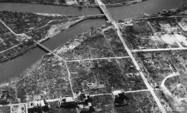 希拉里和本拉登合影,希拉里本拉登