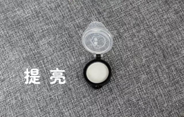 若隐若现的蕾丝面具妆︱彩妆