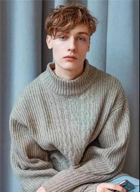 男生今年烫发流行什么发型,男生烫发发型推荐蓬松韩式好打理