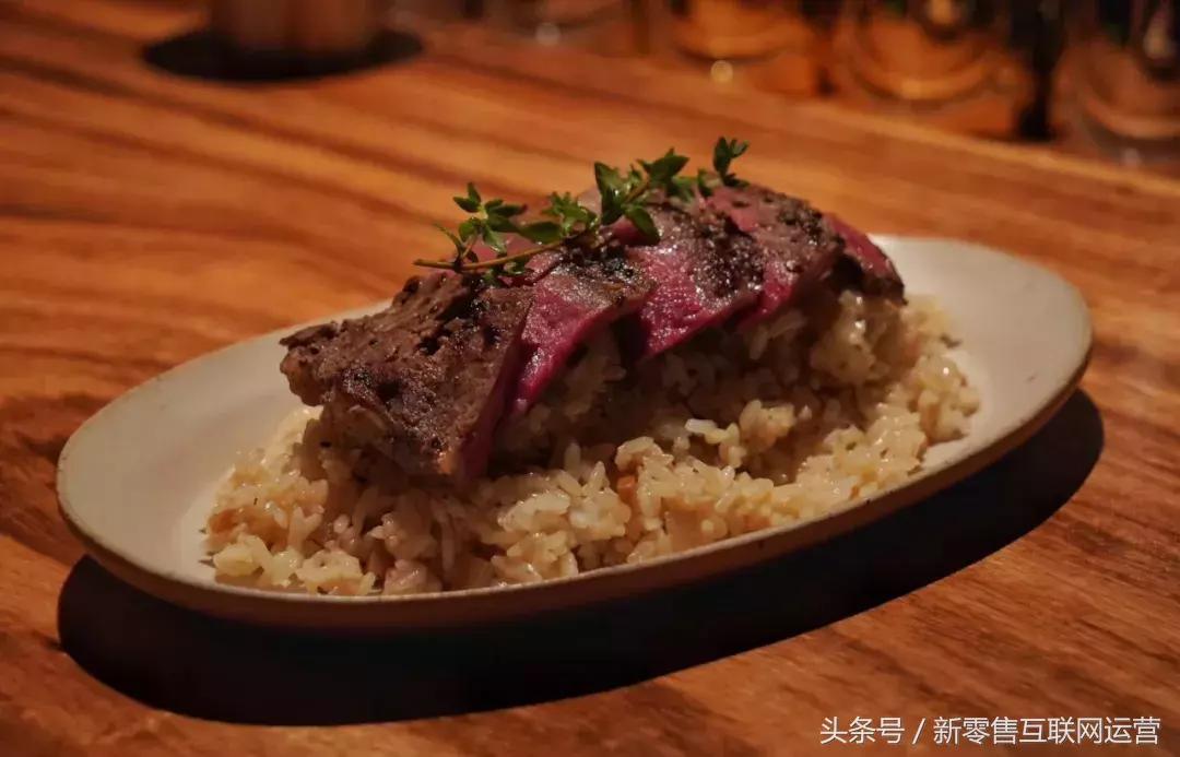 杭州悄悄地开了家“好好食”的酒吧，一盘麻婆豆腐意面吃哭你