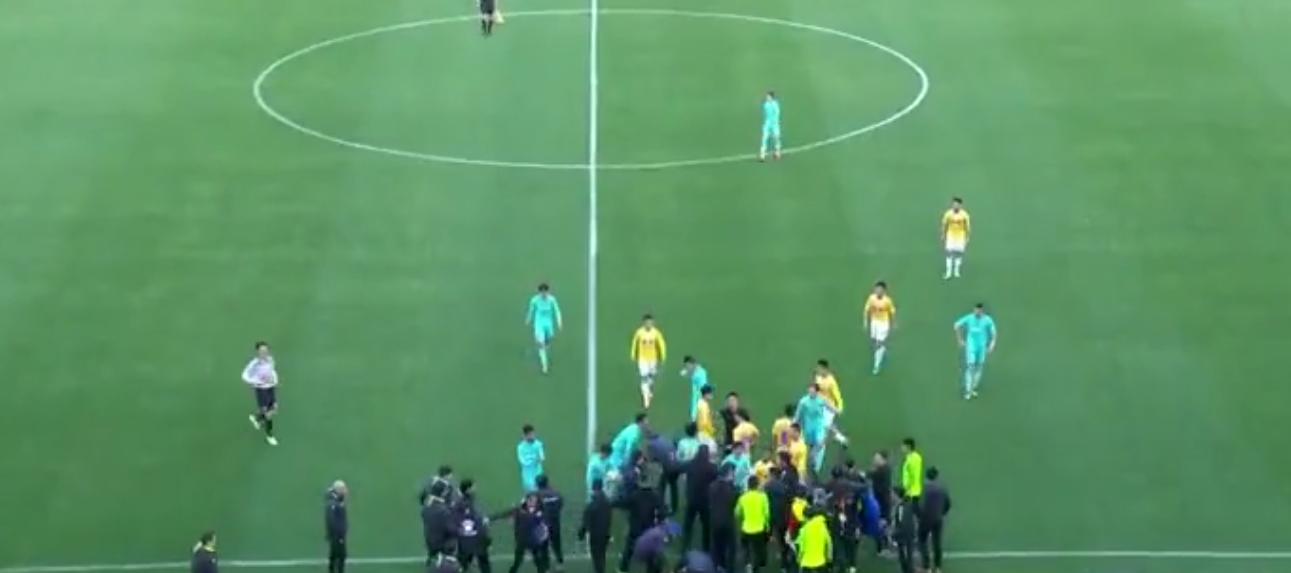 2022年足坛暴力冲突,盘点足坛十大暴力飞铲