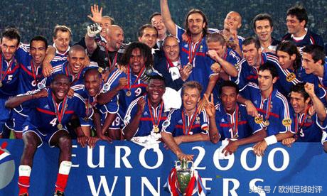 曼联欧冠小组垫底出局,曼联卫冕欧冠