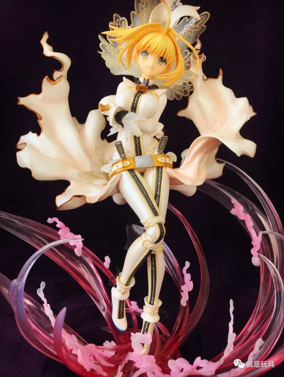 开盒｜Hobbymax纯白的蔷薇皇帝“花嫁尼禄”