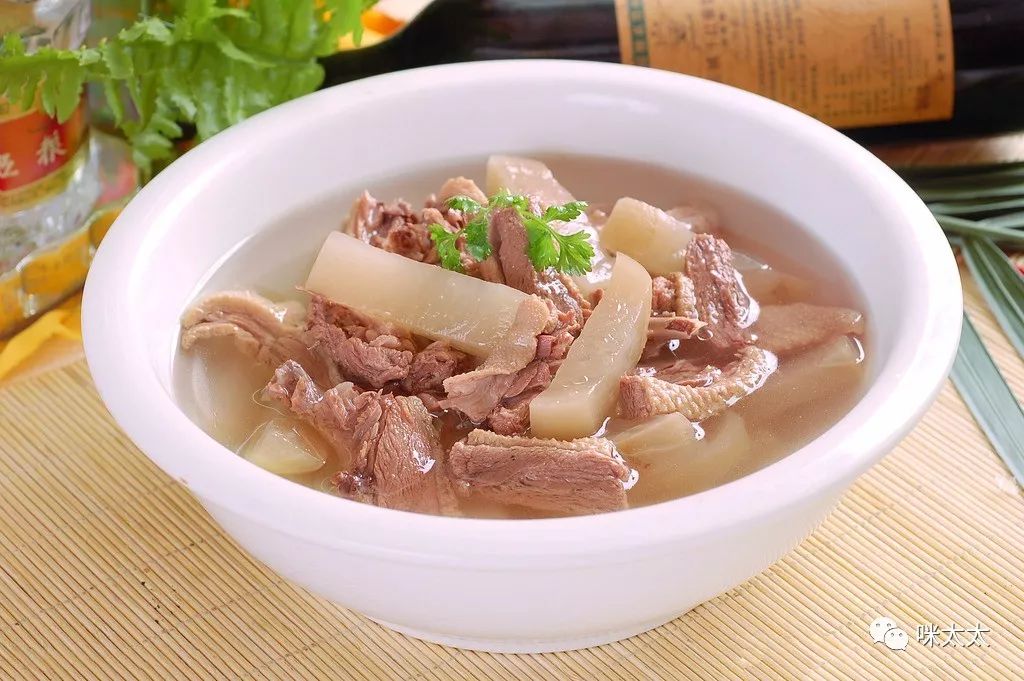 老鸭汤治气管炎,支气管哮喘吃老鸭汤放什么药材