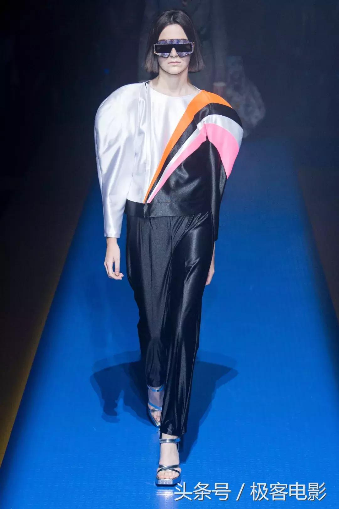 新极客，新性感，新潮流！