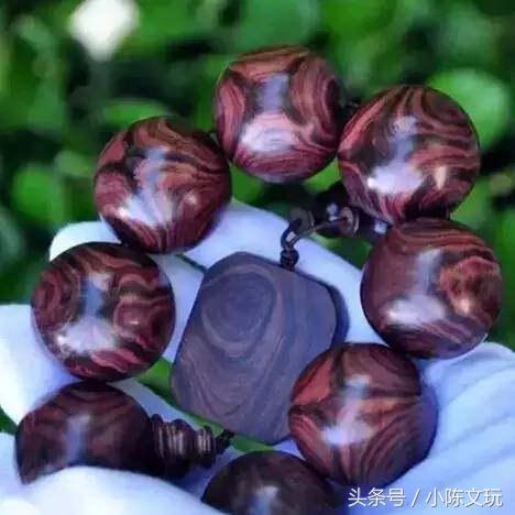 海南黄花梨紫油梨手串多少钱,黄花梨最顶级手串