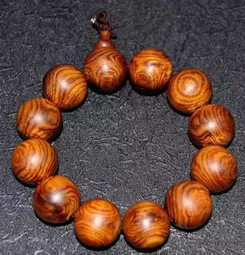 男士戴多大尺寸的手串,男士本命年戴什么手串