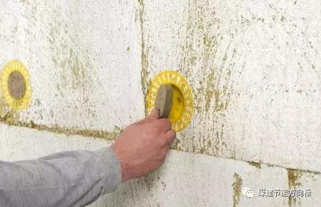 国内的岩棉板外保温系统如此脆弱，国外就能把它质量做好吗？