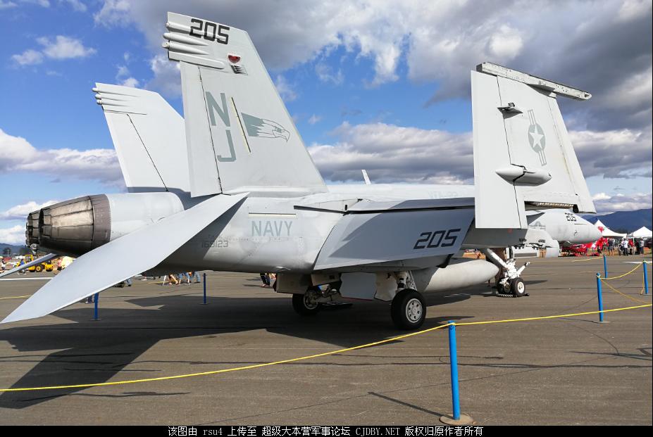 美国舰载机起飞和降落,美国舰载机有什么作战实力