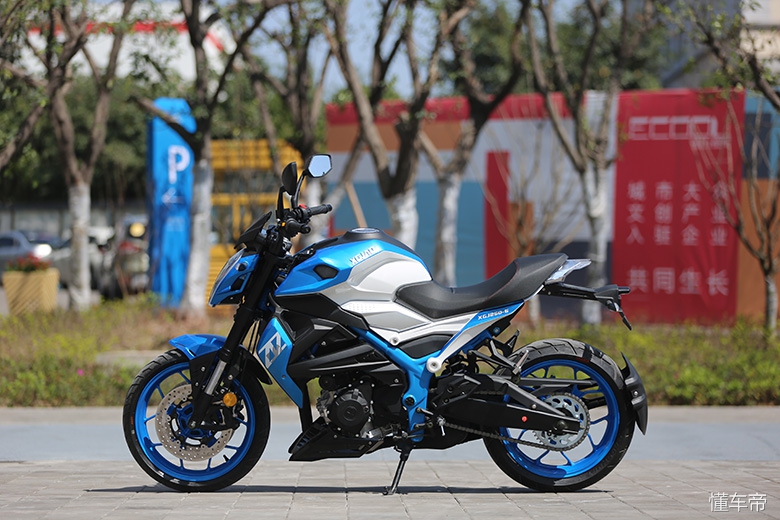 新感觉双缸250百公里加速,加速2秒左右的摩托车