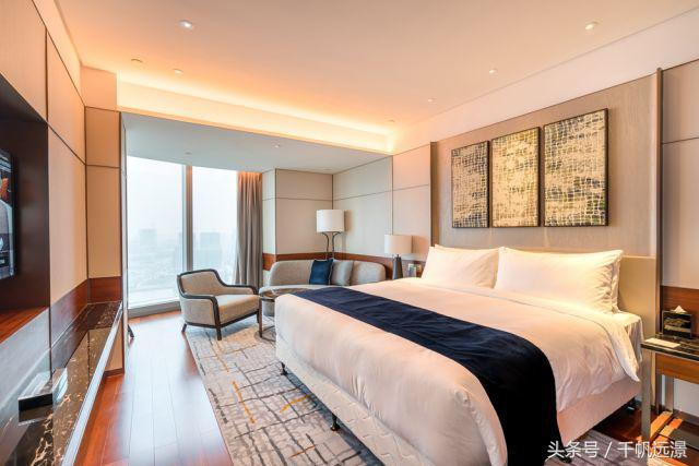 在广州琶洲，邂逅一方温柔天地