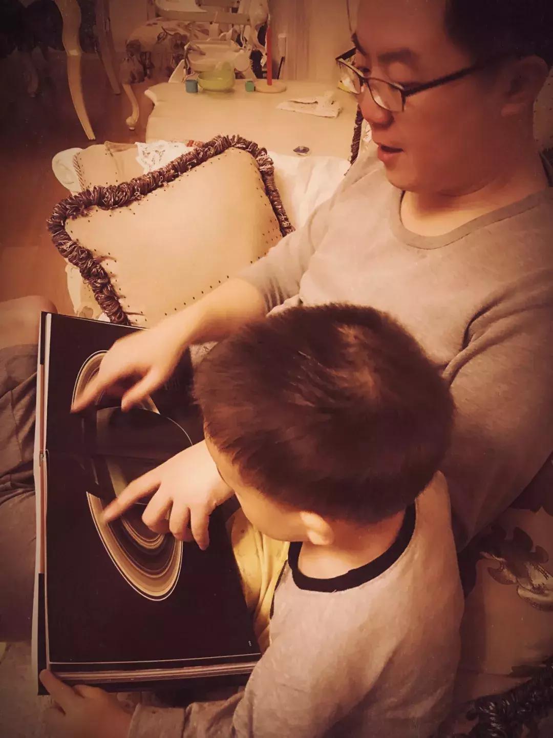 宇宙星空的绘本推荐,仰望星空的孩子绘本