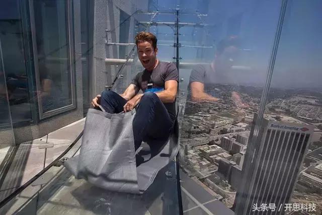 恐怖的高空旋转水滑梯,世上最恐怖的天空滑梯