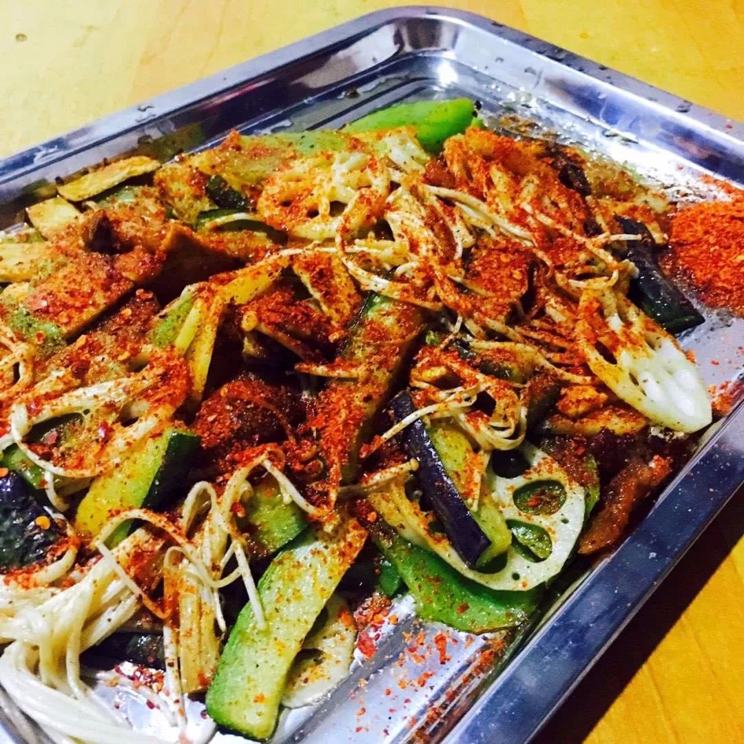 藏在成都的二十家苍蝇馆子,又破又小的火锅店