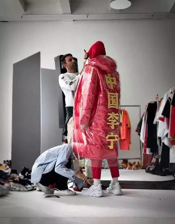 买了一双几十块的鞋子被家里人说,买了一双1000块的鞋