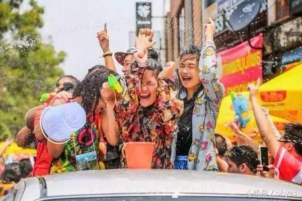 泰国泼水节游玩穿搭,泰国泼水节游玩的最全攻略