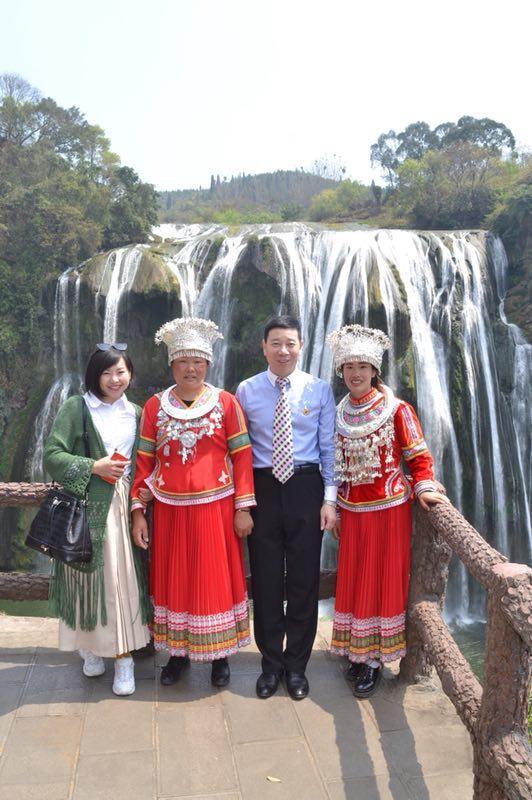 刘瀚锴先生在贵州进行文化艺术交流和参观学习