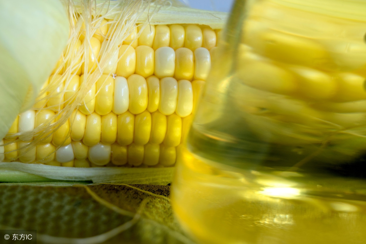 花生油和橄榄油哪个更有营养,花生油橄榄油大豆油哪个炒菜更好