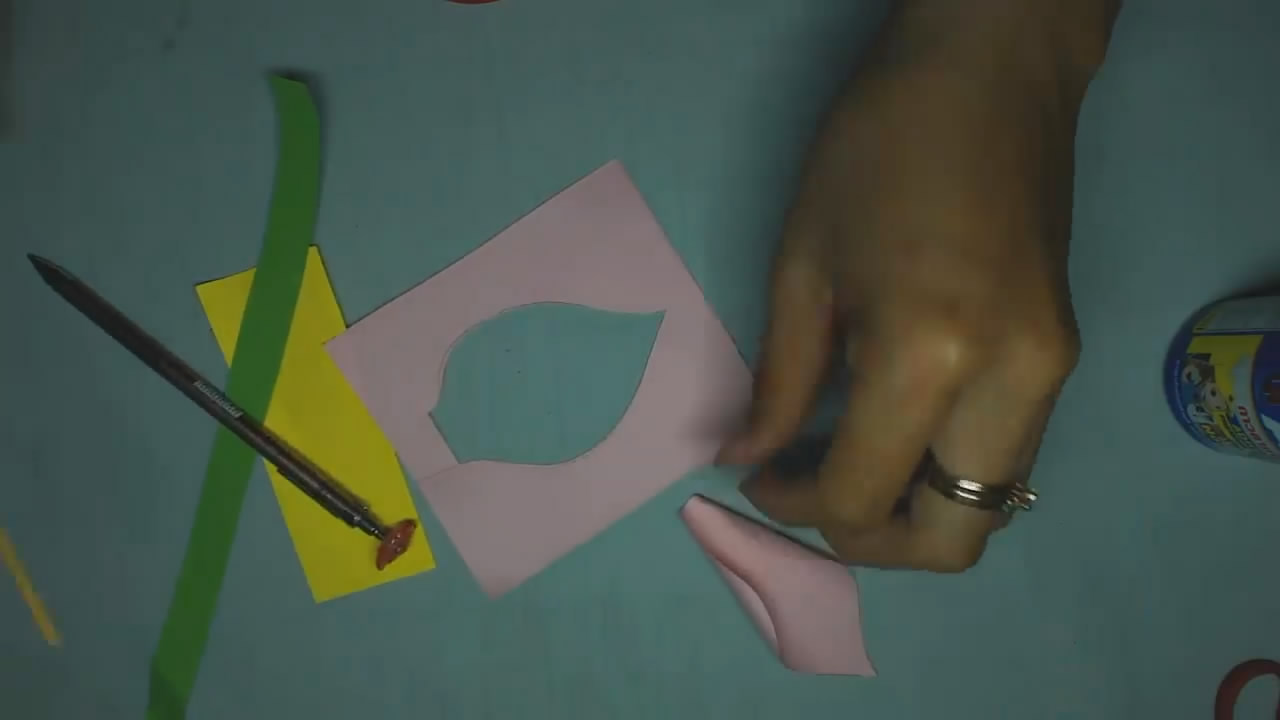 怎么让马蹄莲快速盛开,用简单的方法做一枝会开的莲花