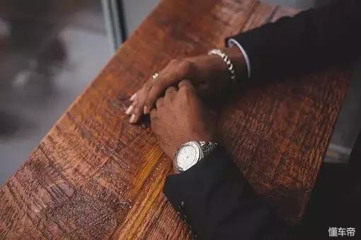 皇包车回应“日本非法用车”：在日运营车辆均为正规绿牌车