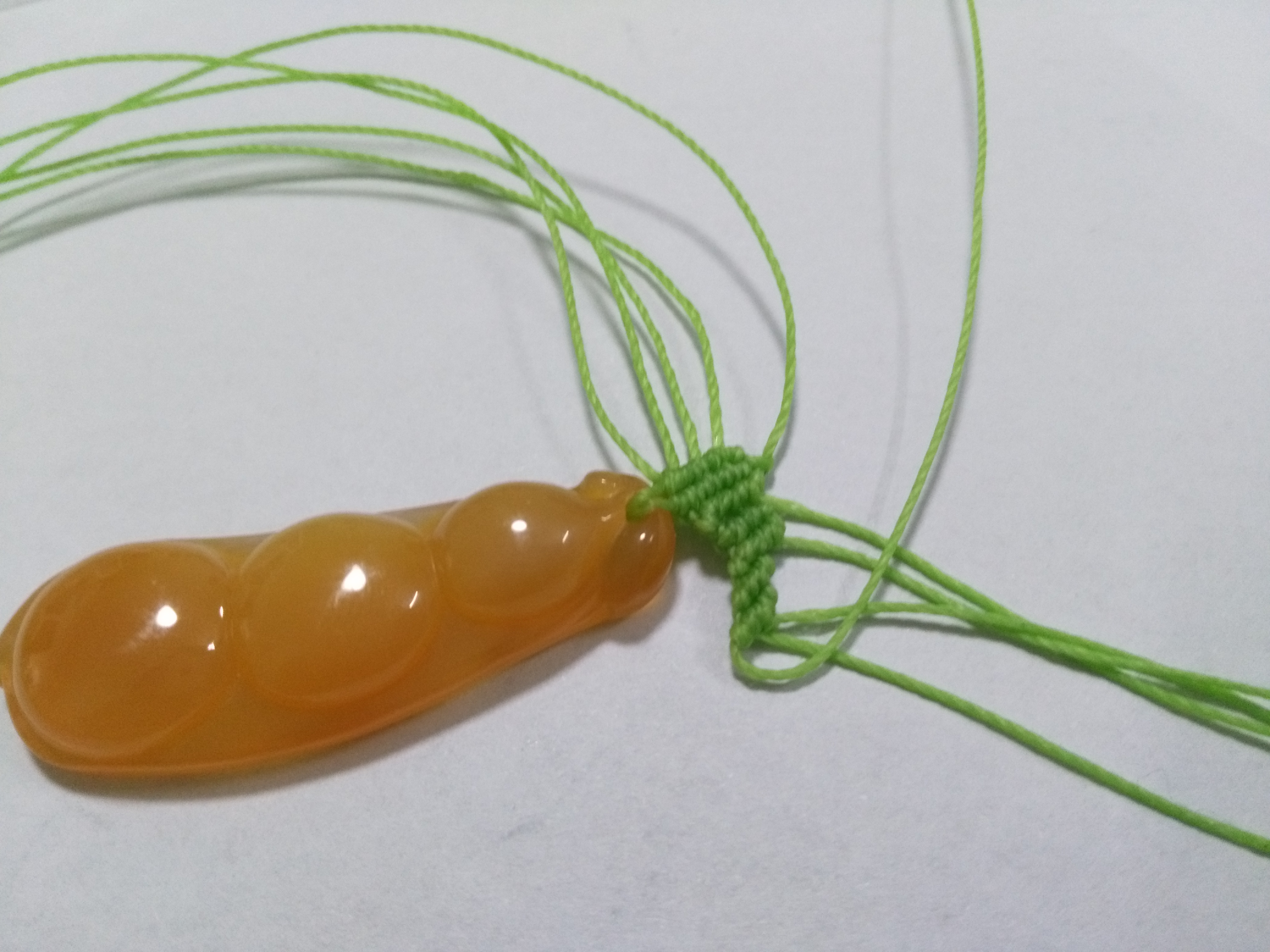 玛瑙豆子编手机吊坠法教程,玉豌豆吊坠怎么编绳