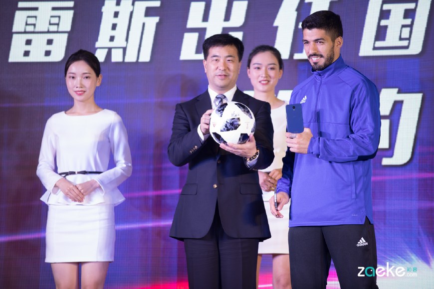 当国美手机遇上足球巨星，就是又一次跨界新尝试