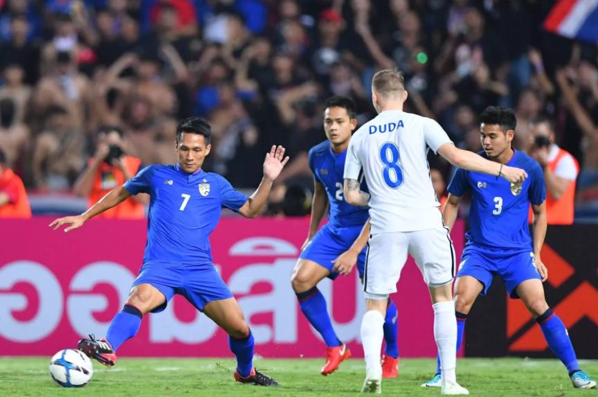 虽败犹荣国足,虽败犹荣国足抗韩的勇气和决心